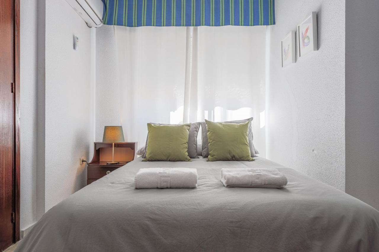 Puerta De Carmona Apartment Seville Exterior photo